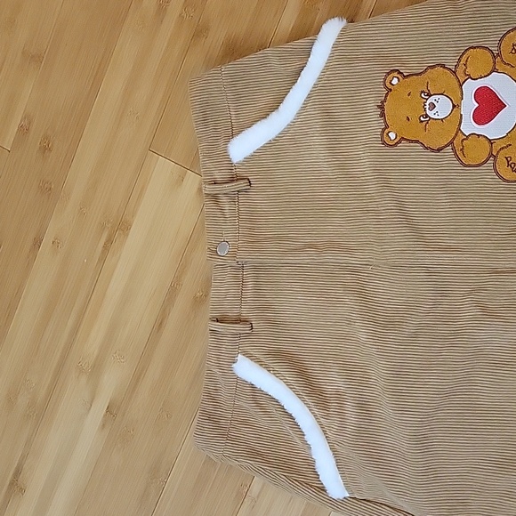 SHEIN X Care Bears Plus Embroidery Cartoon Pattern Contrast Fuzzy Trim Corduroy - Picture 8 of 11